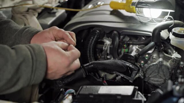 assembly and repair of the connector from the engine control unit in the car