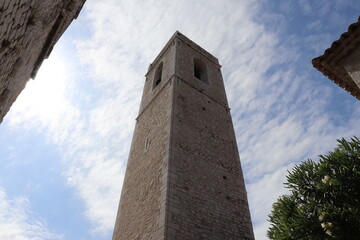 Eglise coll&eacute;giale de la conversion de Saint Paul de Vence vue de l'ext&eacute;rieur, ville de Saint Paul de Vence, d&eacute;partement des Alpes Maritimes, France