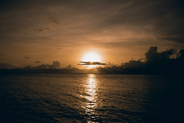 Fototapeta premium dark sunset