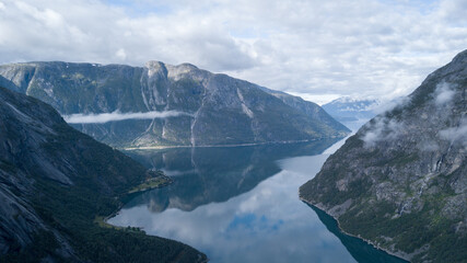 Naklejka na ściany i meble Fjords Norvège par drone