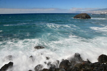 ROCAS EN EL MAR