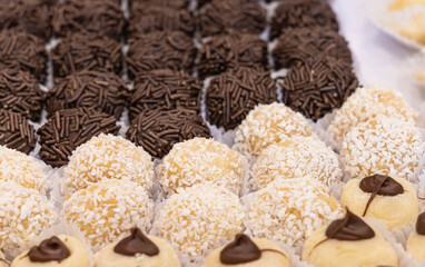 doces para festa, brigadeiro e beijinho 