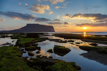 대한민국 제주도 성산일출봉의 일출장면
