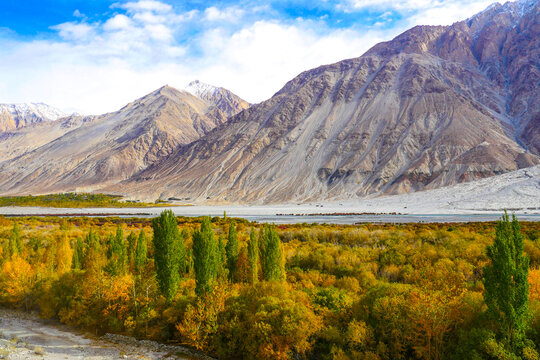 Landscape view of Ladakh India. © moderngolf1984