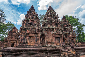 Naklejka premium Banteay Srei Castle or Banteaysrei Khmer temple at Angkor in siem reap Cambodia