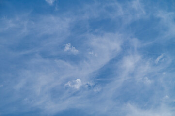 Nuvole astratte in cielo in estate