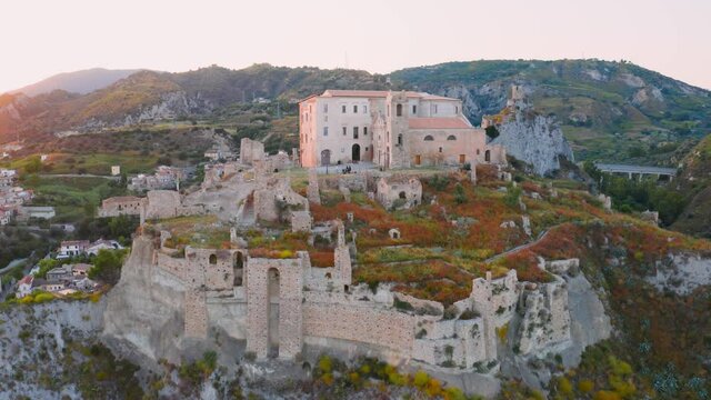 Castello Carafa di Roccella Jonica