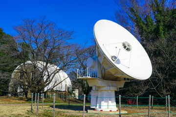 電波望遠鏡のパラボラアンテナ　国立天文台（東京都三鷹市）