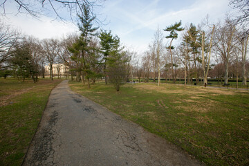 Fototapeta na wymiar Cozy footpath at Constitution Park in Washington DC