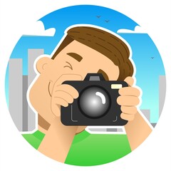 tourist, traveler; a smiling guy with a camera on an excursion, in the city, against a background of skyscrapers; photographs someone by squeezing 1 eye; professional photographer