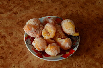 bowl with frozen apricot.