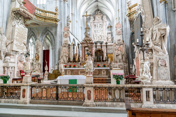 Obraz premium view of the high altar in the Cistercian church at Salem Palace in southern Germany