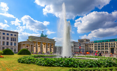 Brandenburger Tor, Pariser Platz und Unter den Linden, Berlin