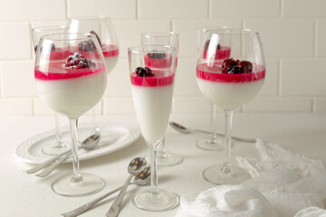 glass of champagne with strawberries