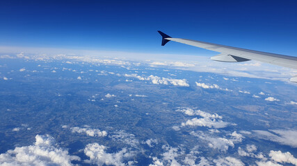 Voyage en avion - la terre vue du ciel