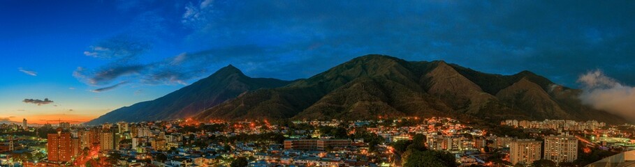 Panoramica Caracas - El Avila 5