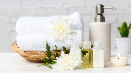Fototapeta na wymiar Spa beauty massage health wellness.  Spa Thai therapy treatment aromatherapy for body woman 