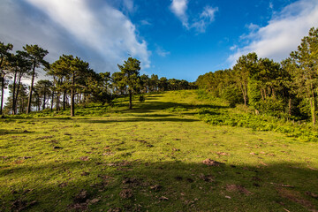 Paisajes durante la subida al monte Onggi y avistamiento de Buitres