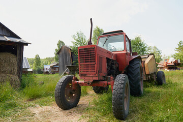 Old, solid technology. Spring tension on a star wheel rake.