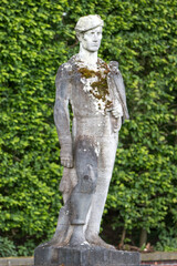 Statue The Estates (Die Ständischen Statuen) falconer (Falkner) north park (Nordpark) Stockum...
