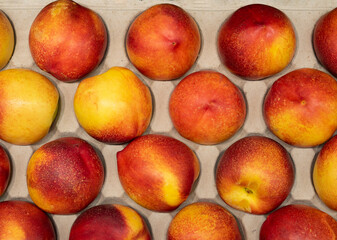SWEET PEACHES READY TO EAT