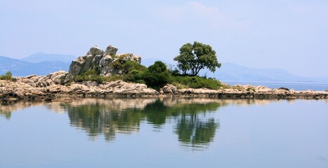 Obraz premium reflections in the sea, Trpanj, Peljesac, Croatia