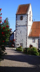 Fototapeta na wymiar St. Georgskirche in Zavelstein der kleinsten Stadt Württembergs im Kreis Calw