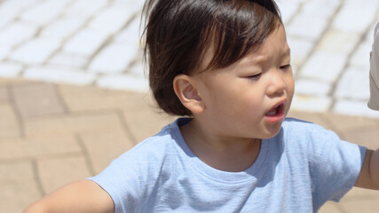 夏休みを過ごす子供