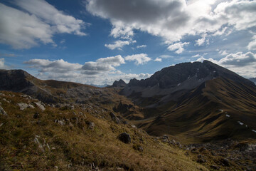 Die herbstliche Bergwelt der österreichischen Alpen