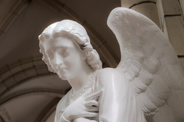 ange église saint prière ailes