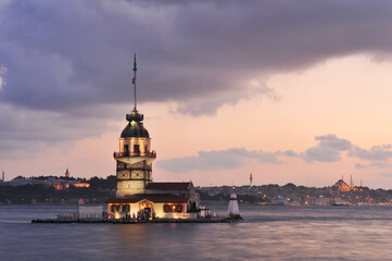 Obraz premium Maiden's Tower in istanbul, Turkey