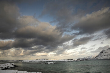 Naklejka na ściany i meble Lofoten im Winter - Norwegen