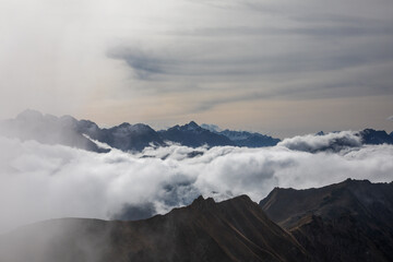 Fototapeta na wymiar Nebel in den Allgäuer Alpen - Nebelhorn