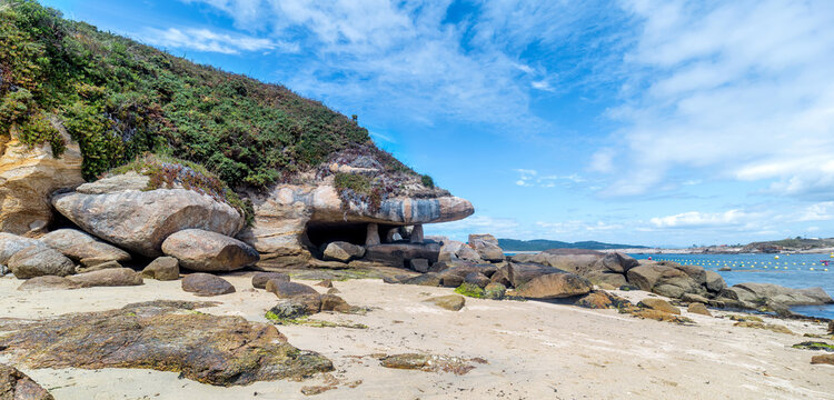 Areas Gordas beach. Sanxenxo. Tourism in Galicia. The most beautiful spots in Spain.