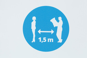 Schild Bitte Abstand halten, Mindestabstand wegen Coronavirus,  Deutschland, Europa