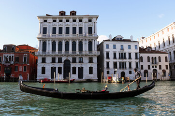 Obraz na płótnie Canvas Taxi veneziano