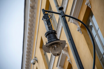 Alte Lampe in der Stadt Helsinki