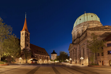 Fototapeta na wymiar Nürnberg Jakobsplatz zur blauen Stunde