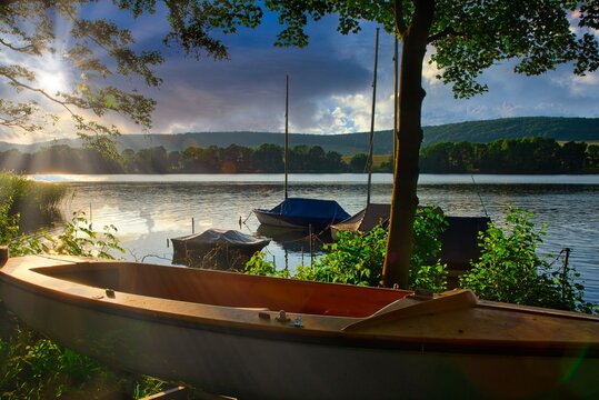 Sunset directly at the lake in Hohenfelden