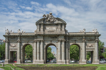 Fototapeta na wymiar Monumental stone door of Alcala in Madrid. Spain