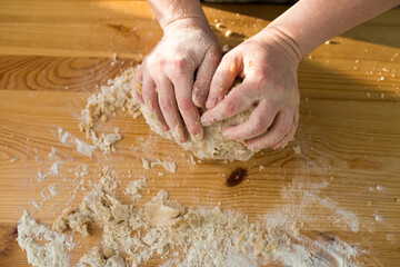 Preparation delicious cookie.