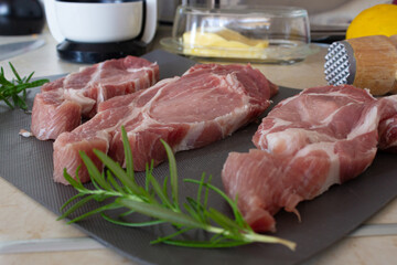 cut meat on the cutting board