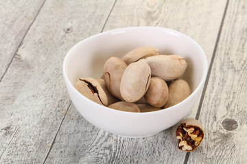 Pecan nuts heap