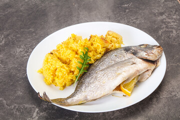 Steamed Dorada fish with rice