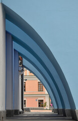 Obraz premium Buttresses of the church converging with the main structure in geometric lines.