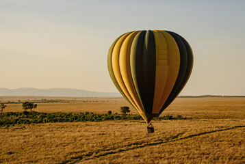 Obraz premium Hot air balloon safari in Masai Mara, Kenya