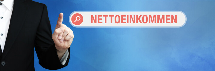 Nettoeinkommen. Anwalt zeigt mit Finger auf Suchfeld im Internet. Wort steht in der Suche. Konzept...