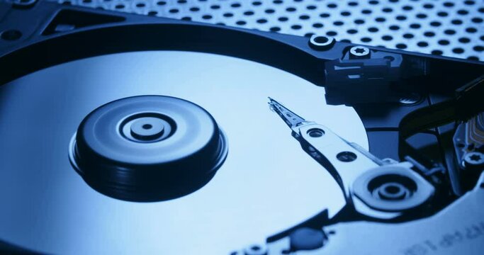 Focus pull from streaming computer data to a spinning hard disk drive.