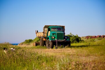 Fototapeta premium A large machine in a field
