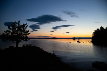 Obraz na płótnie Canvas Mountain Lake at Sunrise